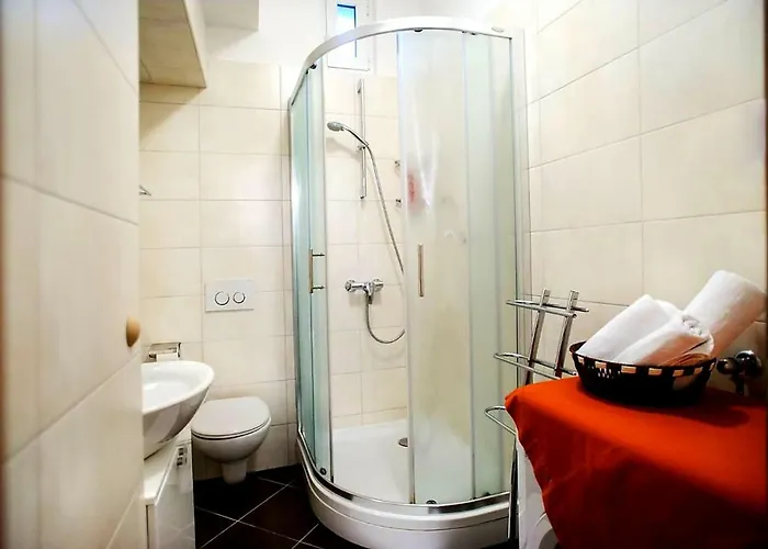 Grand Bedroom Aptm Palace Location