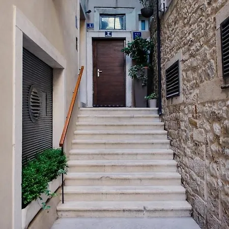 Grand Bedroom Aptm Palace Location * Spalato