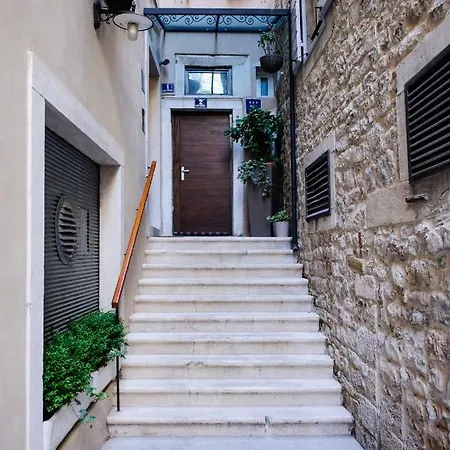 Grand Bedroom Aptm Palace Location * Spalato